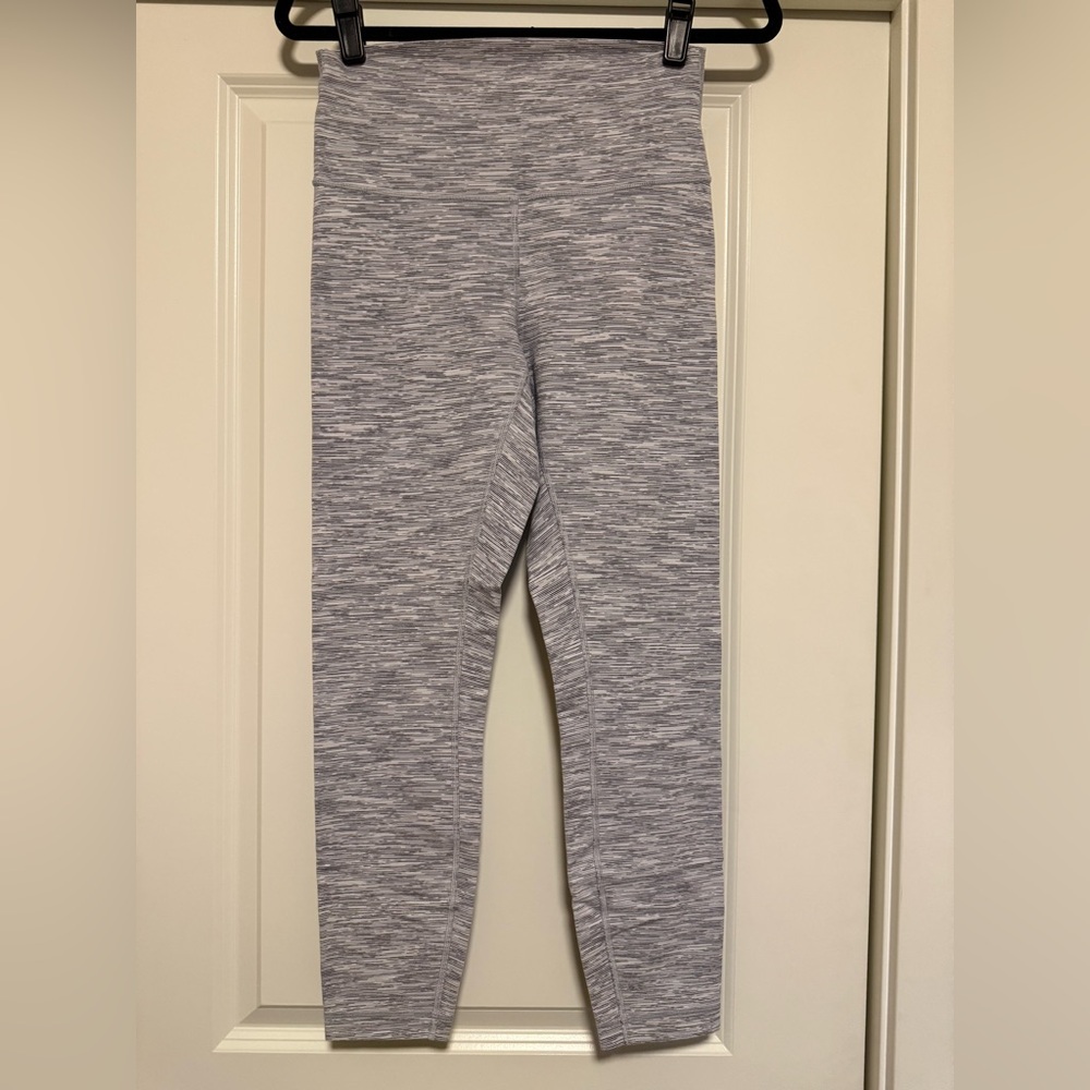 Lululemon Grey 25” Leggings - size 8